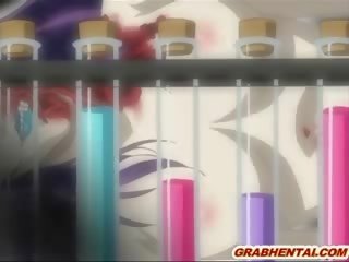 Japonská hentai dívka pití připojenými opčními